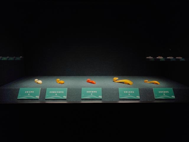 嘉定博物馆展“片玉钩玄”：看玉带钩的工艺及变迁