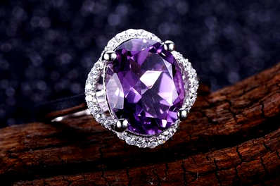 紫水晶有招桃花的功效吗？紫水晶招桃花太厉害了。_紫水晶-桃花