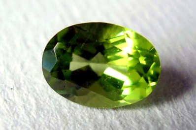 橄榄石是水晶还是宝石_橄榄石-水晶-第2张