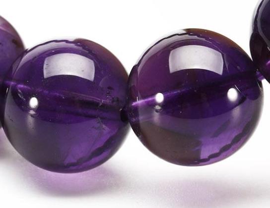 紫水晶和托帕石哪个更值钱？