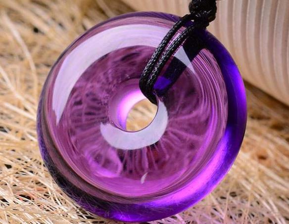 紫水晶和什么属相犯冲？